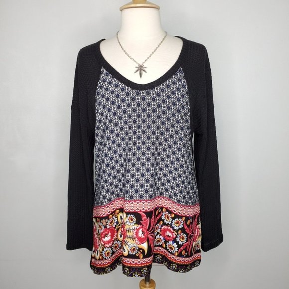 Weekend Suzanne Betro Black Red Abstract Floral Waffle Sleeve & Back Top NWT L - Picture 1 of 11